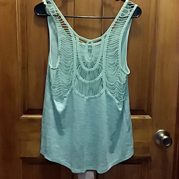 Tank - Picture 3 of 3